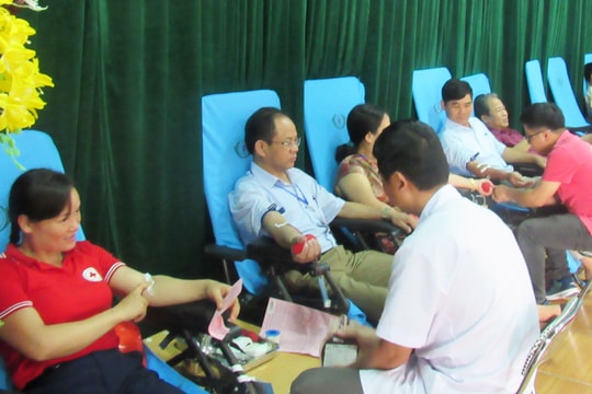 Hơn 800 người dân Nghĩa Đàn tham gia hiến máu tình nguyện