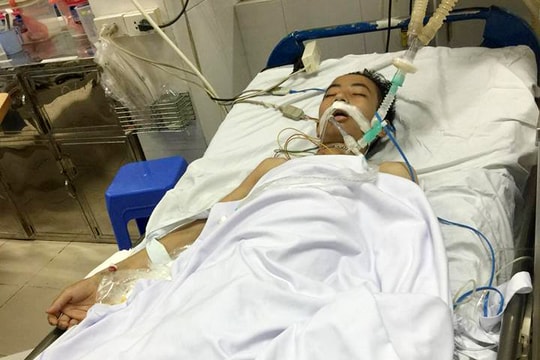 Trao 66 triệu đồng hỗ trợ học sinh bị nhiễm trùng máu ở Nghĩa Đàn