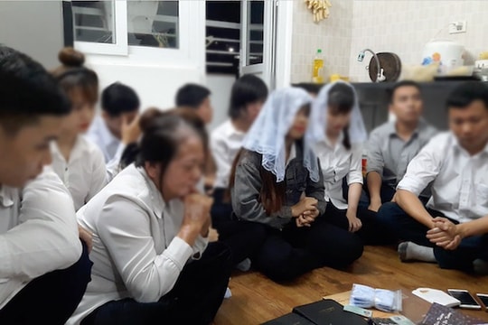 Gia đình tan nát khi 2 con trai theo ‘Hội thánh Đức Chúa trời’