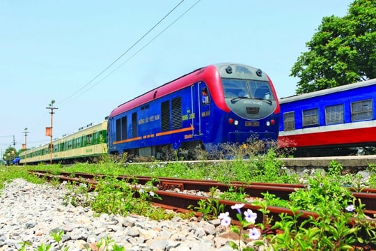 Phải có thiết bị chống ngủ gật cho trưởng tàu, lái tàu