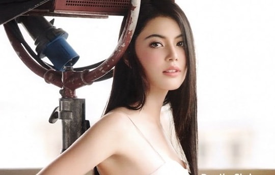 Xem sao nữ hàng đầu Thái Lan đẹp không tỳ vết