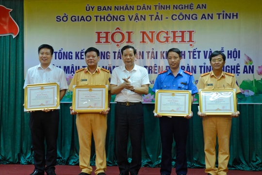 Gần 1000 người bị tước quyền sử dụng giấy phép lái xe