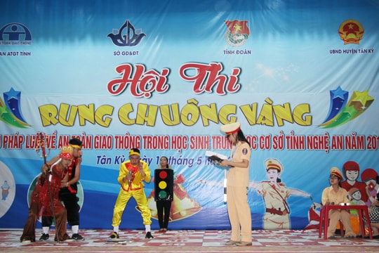 Học sinh Tân Kỳ hào hứng với Hội thi Rung chuông vàng