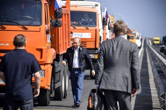 Indonesia bắt nghi phạm vụ đánh bom; Google bị điều tra ở Australia