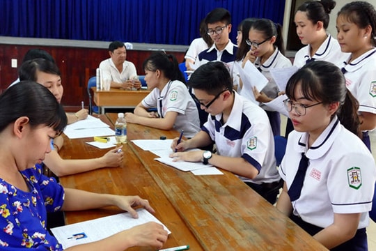 Không xét tuyển đại học, cao đẳng vẫn phải nộp lệ phí!