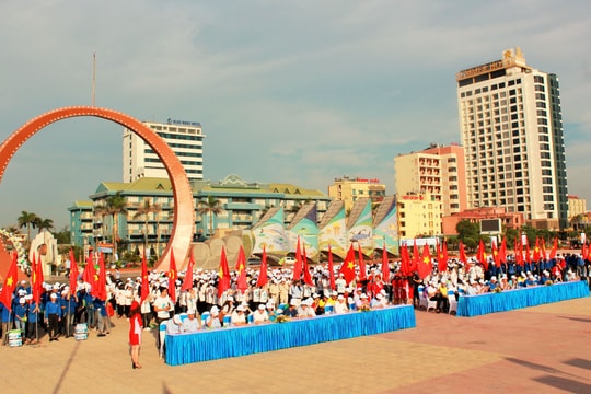 Phát động chiến dịch “Biển Việt Nam xanh” năm 2018