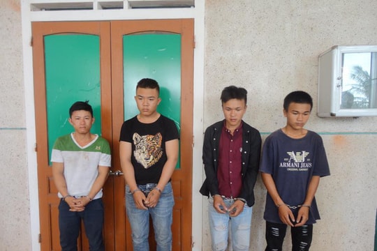 Tóm gọn nhóm cướp chuyên dùng hung khí chặn xe trên quốc lộ