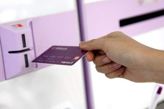 Lo ngại mất an toàn, ngân hàng sẽ chuyển đổi 70 triệu thẻ ATM sang thẻ chip