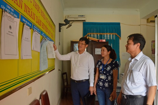 Chấn chỉnh hạn chế tại bộ phận một cửa ở các huyện Quỳ Châu, Quế Phong