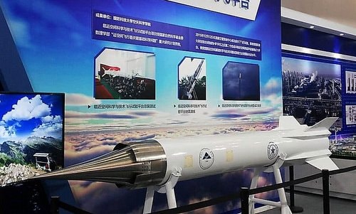 Trung Quốc công khai tên lửa siêu vượt âm