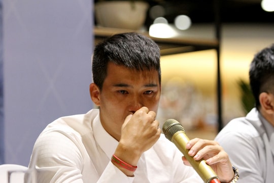 Công Vinh: “Nếu Văn Quyến không vướng scandal, chúng ta đã có cặp tiền đạo Vinh - Quyến“