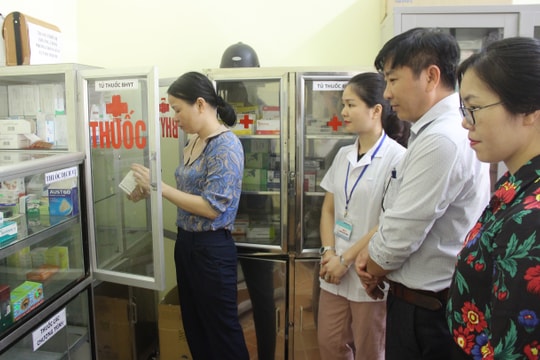 Làm rõ nguyên nhân hộ nghèo giảm, thẻ BHYT người nghèo tăng