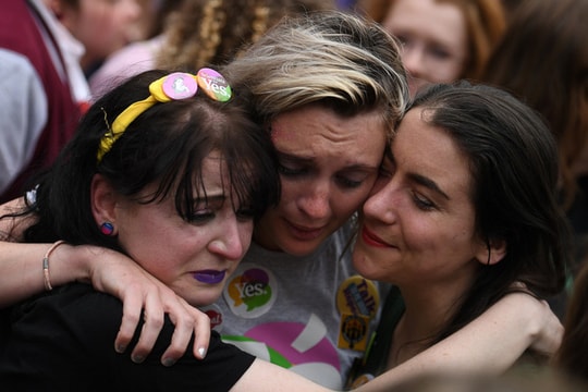 Ireland bỏ luật phá thai, thắng lợi của cuộc “cách mạng thầm lặng“