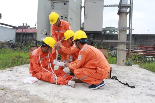 Điện lực Anh Sơn diễn tập phòng chống thiên tai và tìm kiếm cứu nạn