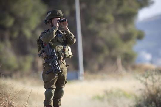 Israel đồng ý để Syria triển khai quân đội gần biên giới