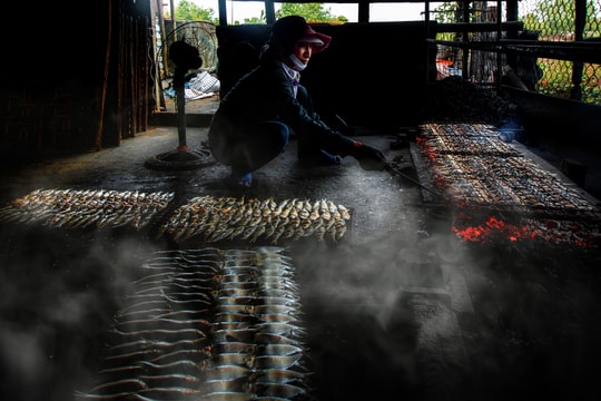 Thơm ngon cá nướng ở làng nghề nổi tiếng Nghệ An