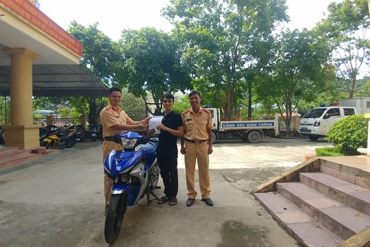 Người đàn ông được nhận lại xe sau 6 tháng bị mất trộm
