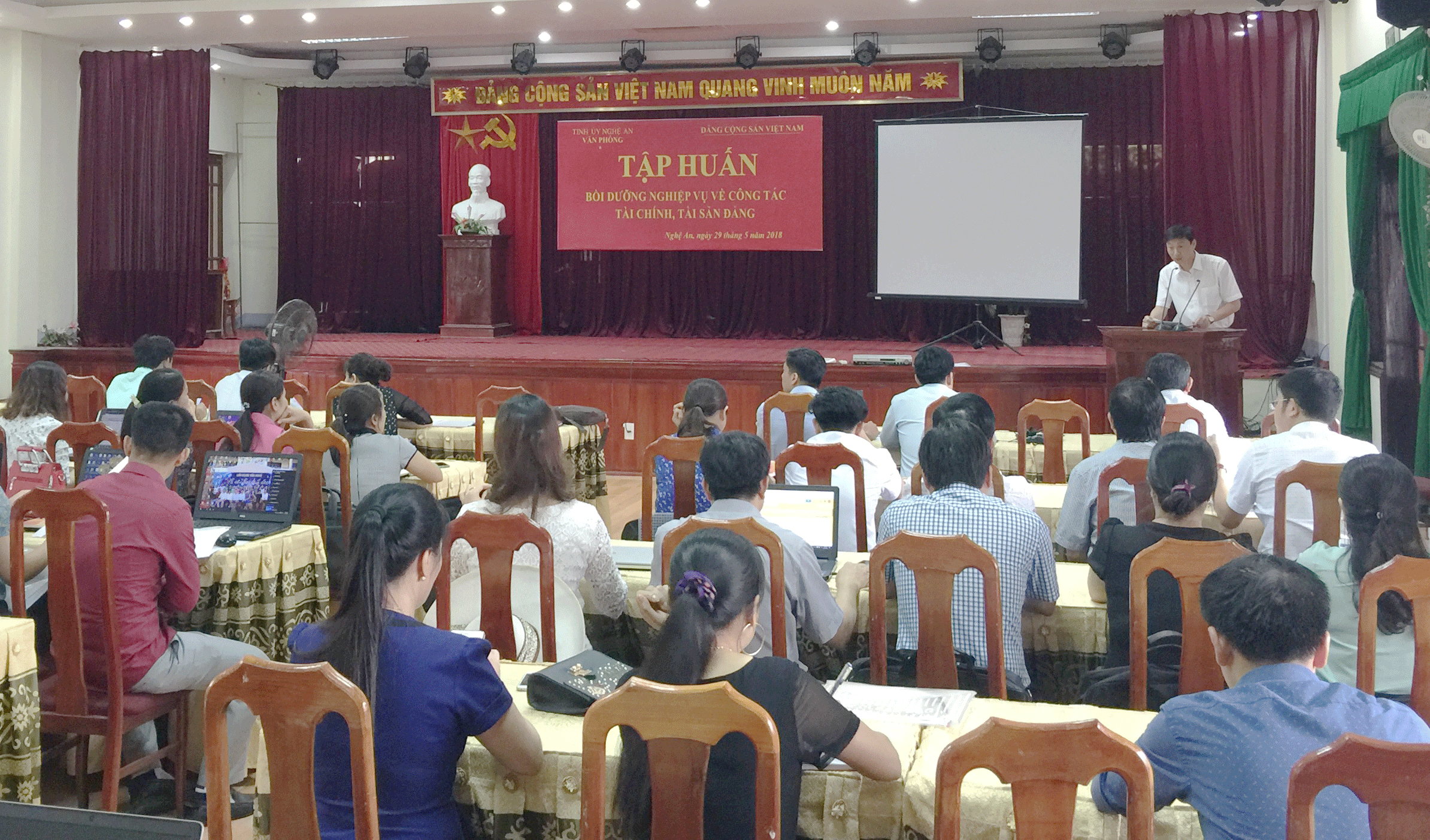 Văn phòng Tỉnh ủy tổ chức tập huấn công tác tài chính, quản lý tài sản