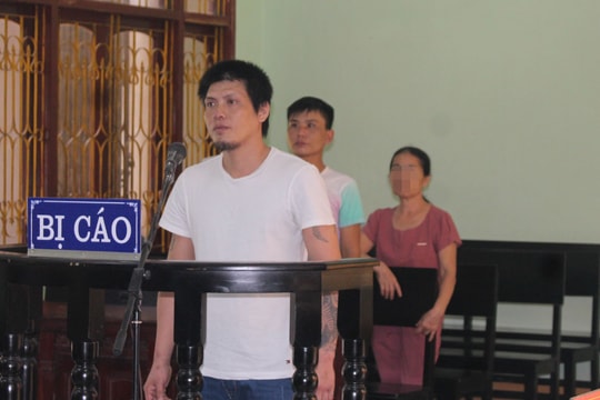 Chém bạn nghiện, lĩnh 4 năm tù giam