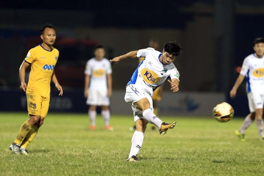 Công Phượng dẫn đầu Top 5 bàn thắng đẹp Vòng 10 V.League