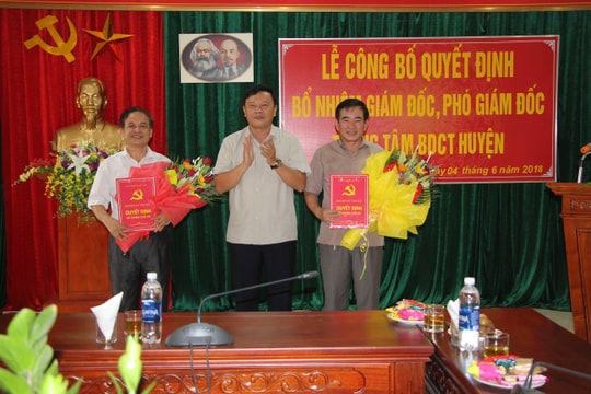 Tân Kỳ: Nhất thể hóa Trưởng ban Tuyên giáo và Giám đốc Trung tâm Bồi dưỡng chính trị 