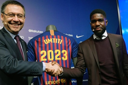 Từ chối M.U, Fellaini khoác áo Arsenal; Umtiti ở lại Barca với 500 triệu euro