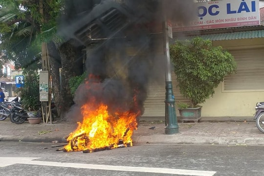Đốt xe máy người khác vì thấy “ngứa mắt”
