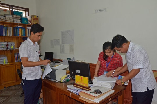  Chú trọng quản lý công việc đối với cán bộ không chuyên trách