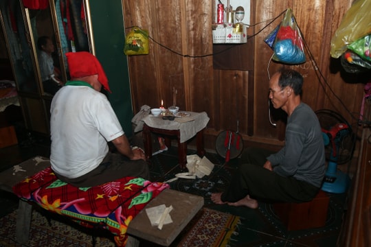 Lễ mừng thọ 'lạ kỳ' của người Mông ở Nghệ An