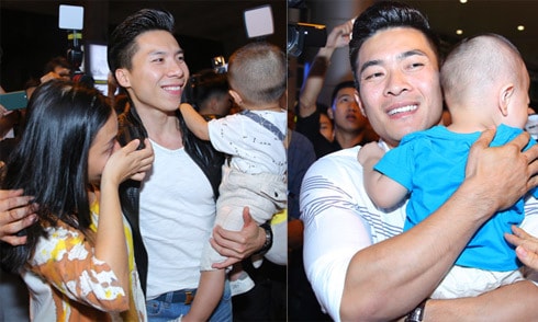 Quốc Cơ - Quốc Nghiệp bật khóc khi gặp lại bố mẹ, vợ con ở sân bay