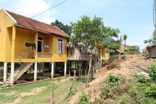 Một dân tộc chỉ còn vài người nhớ “mang máng” tiếng mẹ đẻ