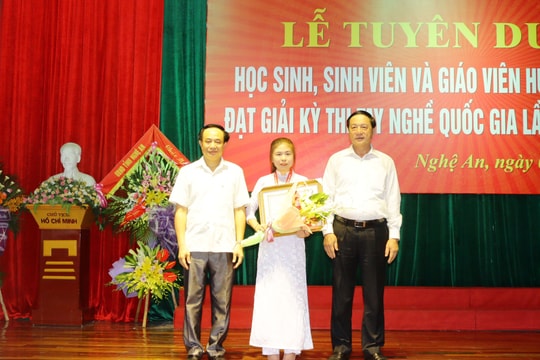 Nghệ An tuyên dương học sinh, sinh viên đạt giải tại Kỳ thi tay nghề Quốc gia năm 2018