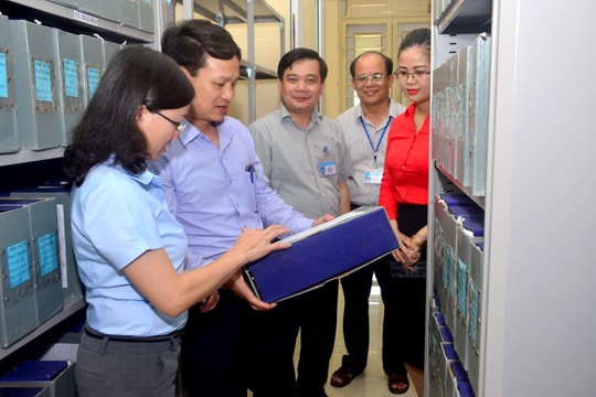 Đề xuất điều chỉnh mức thu phí thẩm định hồ sơ cấp bìa đất