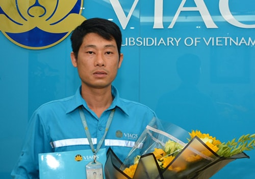 Bộ trưởng Giao thông gửi thư khen nhân viên trả khách 1,1 tỷ đồng