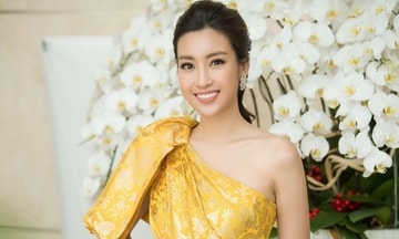 Đỗ Mỹ Linh khoe vai trần khi đi chấm Hoa hậu Việt Nam 2018