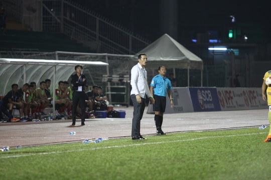 HLV Đức Thắng khẳng định không “đánh trống bỏ dùi”