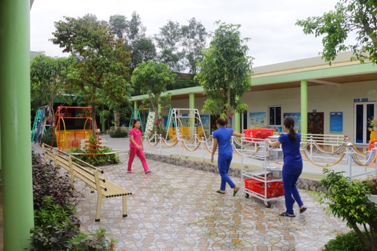 Xung quanh vụ việc giáo viên cơ sở mầm non quỳ gối ở Thanh Chương: Nhiều sai phạm