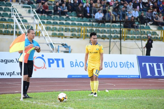 Mổ băng phân tích: Tiền vệ Hồ Khắc Ngọc (SLNA)