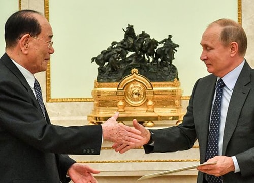 Putin mời Kim Jong-un thăm Nga vào tháng 9
