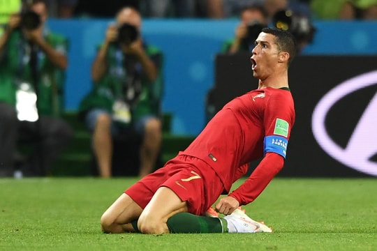 Siêu sao Cristiano Ronaldo tập luyện thế nào trước World Cup?