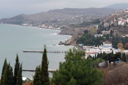 Tướng Ukraina kêu gọi “cắt đứt” Crưm