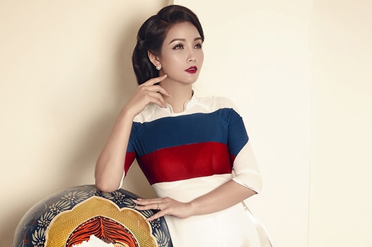 Mai Thu Huyền diện loạt áo dài lấy cảm hứng từ World Cup