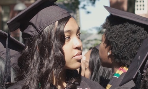 Xúc động bức thư bố gửi con gái ngày tốt nghiệp Harvard