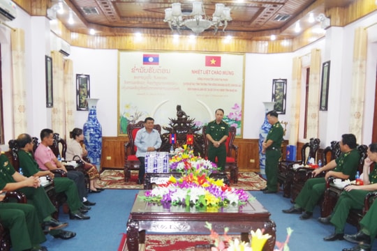 Lãnh đạo tỉnh Xiêng Khoảng (Lào) thăm, làm việc tại BĐBP Nghệ An