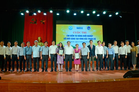 Trao giải cuộc thi tìm kiếm tài năng khởi nghiệp đổi mới sáng tạo vùng Bắc Trung bộ