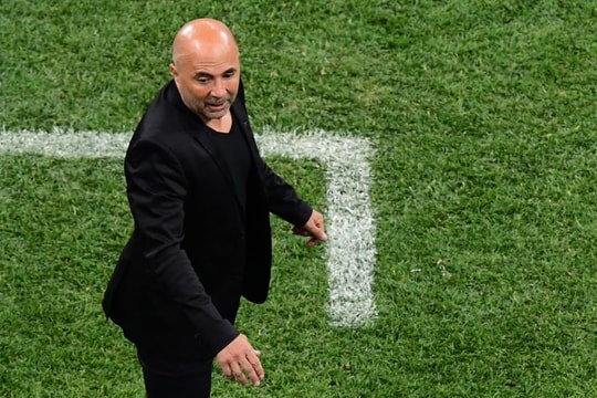 Thua mất mặt, HLV Argentina bị tấn công; Tuyển Anh lộ đội hình trận gặp Panama 