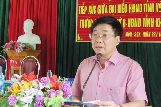 Phó Bí thư Tỉnh ủy Nguyễn Văn Thông tiếp xúc cử tri tại xã biên giới Môn Sơn (Con Cuông)