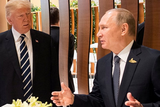 «Tổng thống Mỹ đang cố nịnh ông Putin»