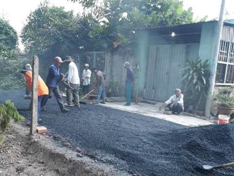 Tạm giữ người bỏ 200 triệu đồng làm đường dân sinh