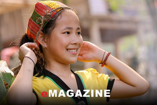 Thế giới nghệ thuật trong trang phục người Thái
